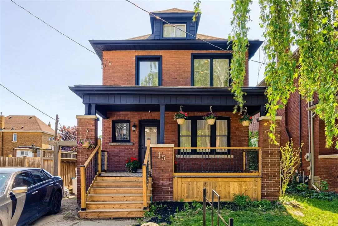 House for rent: 15 Carrick Avenue, Hamilton, Ontario L8M 2W2