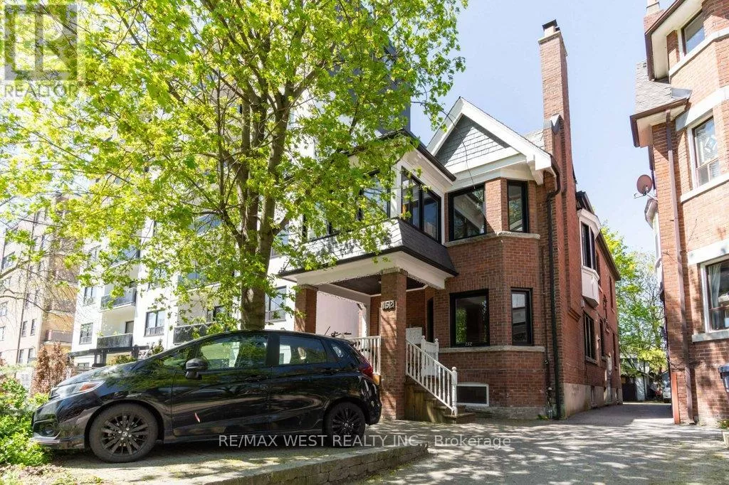 House for rent: 152 Dowling Avenue, Toronto, Ontario M6K 3A6