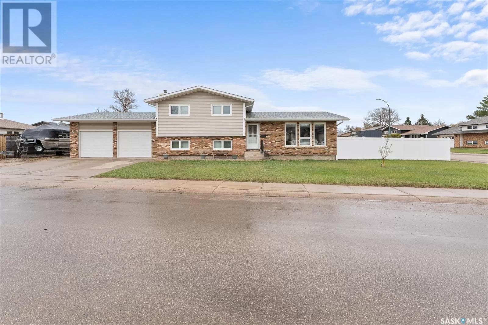 House for rent: 153 Bluesage Drive, Moose Jaw, Saskatchewan S6J 1C7