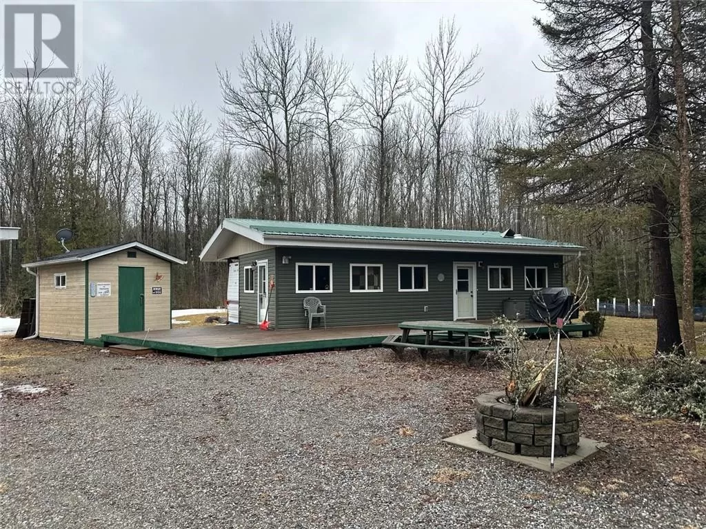 Recreational for rent: 154 Lapointe Road, Crystal Falls, Ontario P0H 1L0