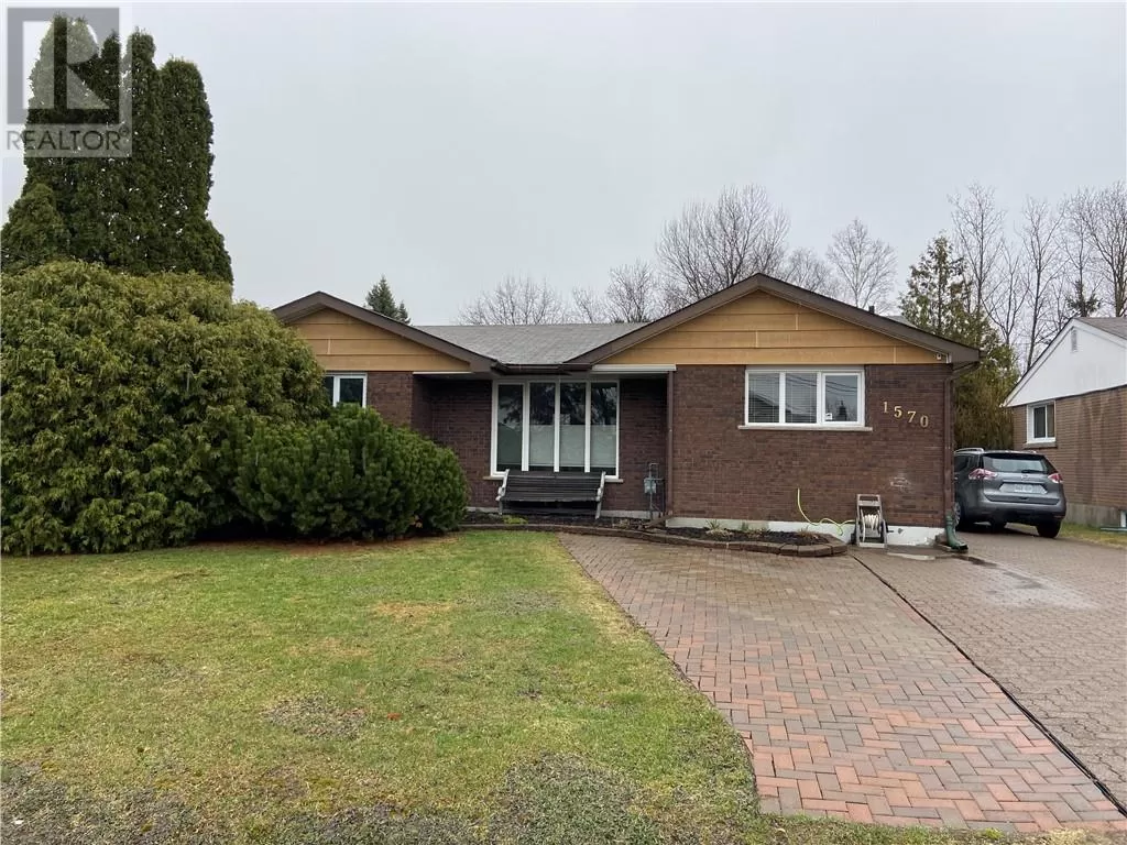 House for rent: 1570 Crestmoor, Sudbury, Ontario P3A 4M4