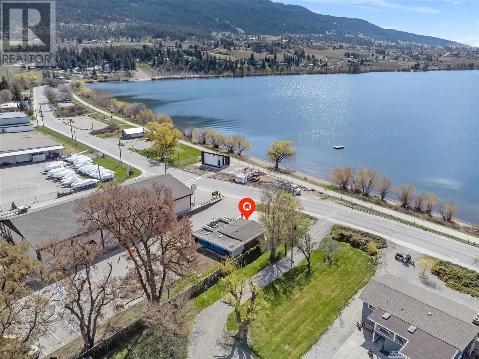 Residential Commercial Mix for rent: 15720 Oyama Road, Lake Country, British Columbia V4V 2E1