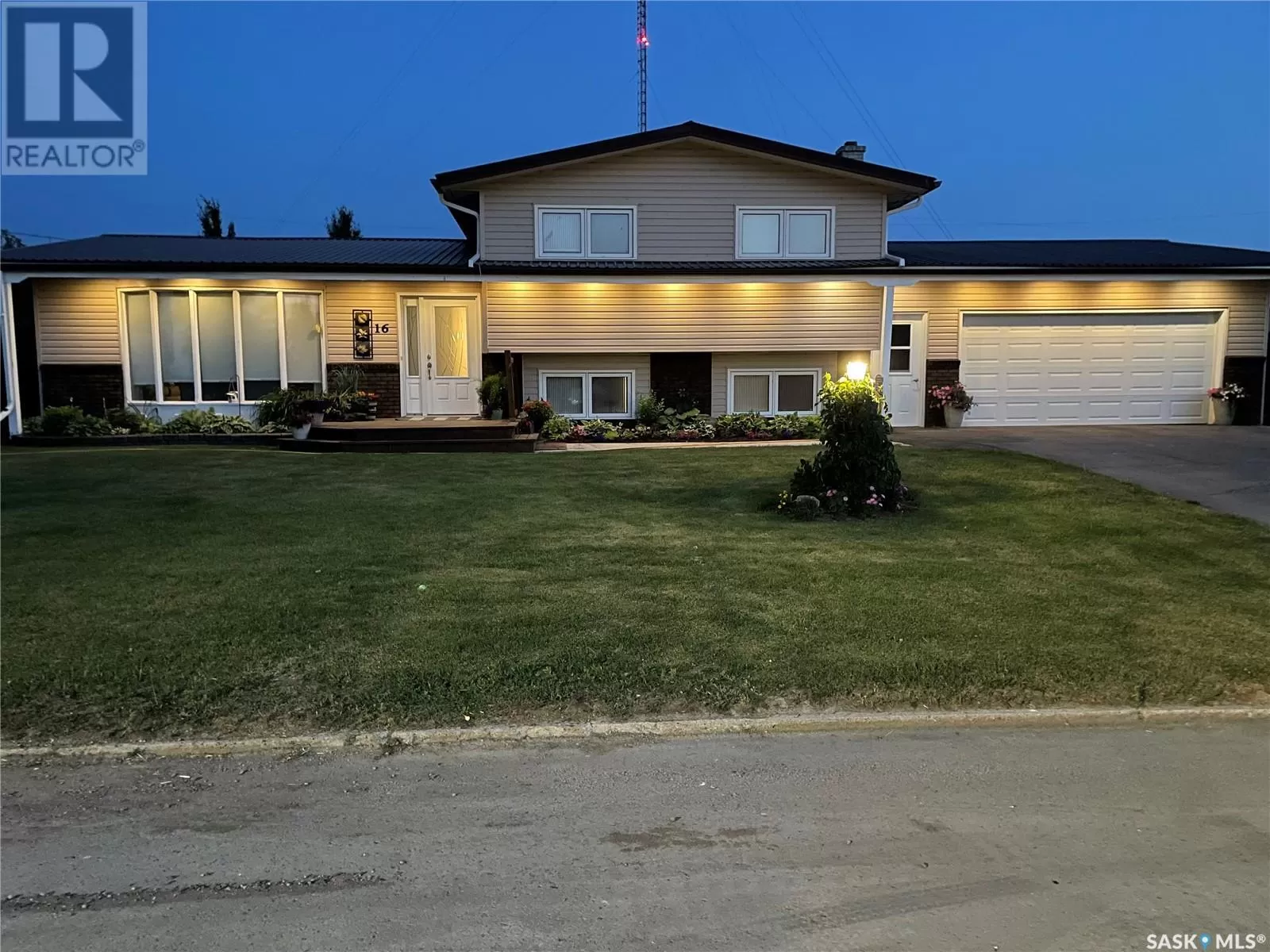 House for rent: 16 Centennial Drive, Mossbank, Saskatchewan S0H 3G0