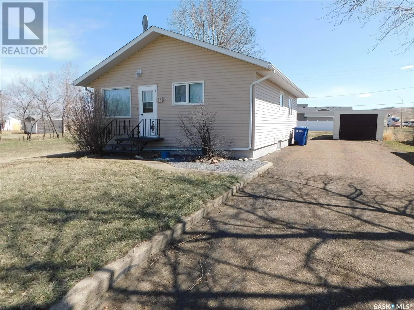 House for rent: 16 H Avenue, Willow Bunch, Saskatchewan S0H 4K0