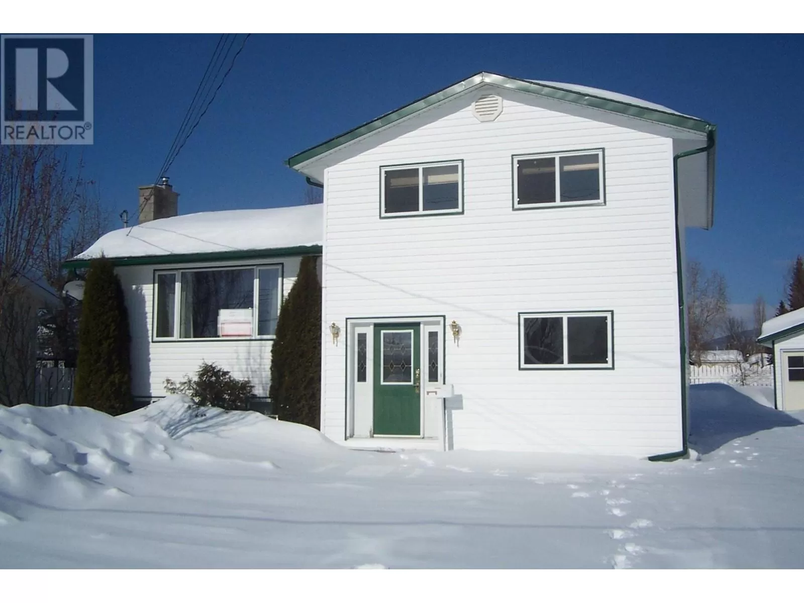 House for rent: 16 Tutu Avenue, Mackenzie, British Columbia V0J 2C0
