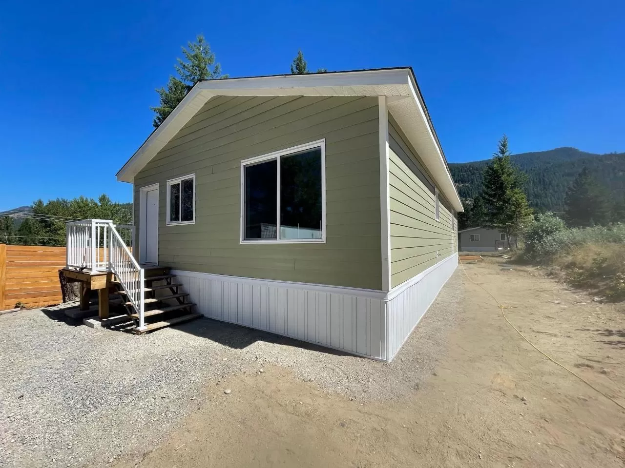 House for rent: 1616 Benniger Road, Christina Lake, British Columbia V0H 1E0