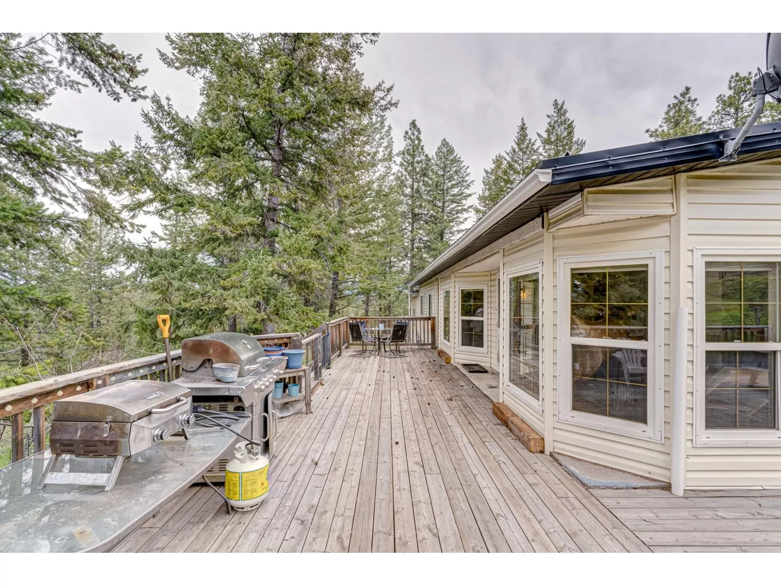 House for rent: 1647 Tranquility Road, Lake Koocanusa, British Columbia V0B 1T4