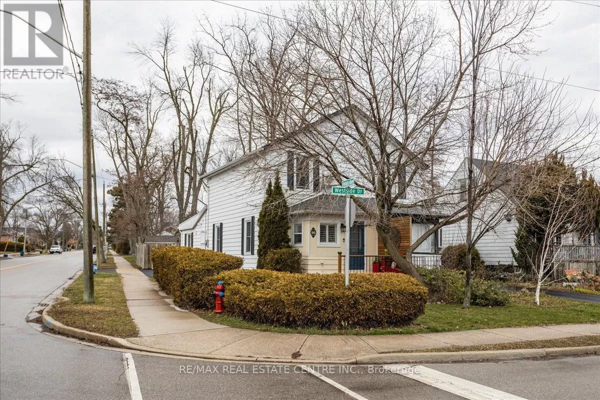 House for rent: 165 Westside Dr, Oakville, Ontario L6K 1P2