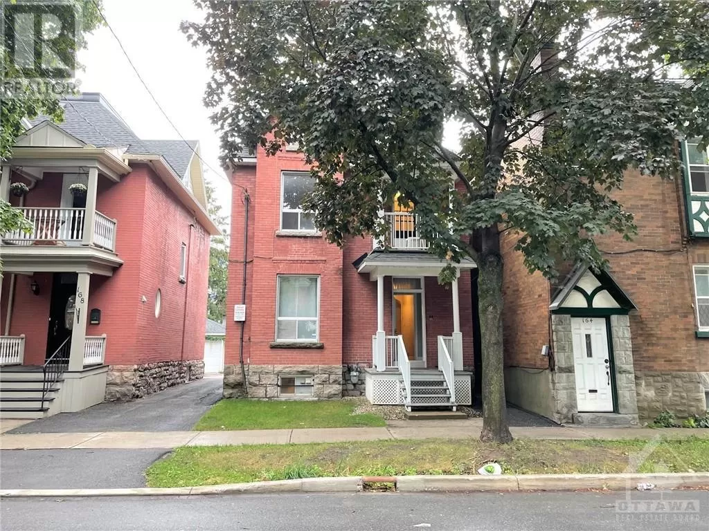 Duplex for rent: 166 Stewart Street, Ottawa, Ontario K1N 6J9