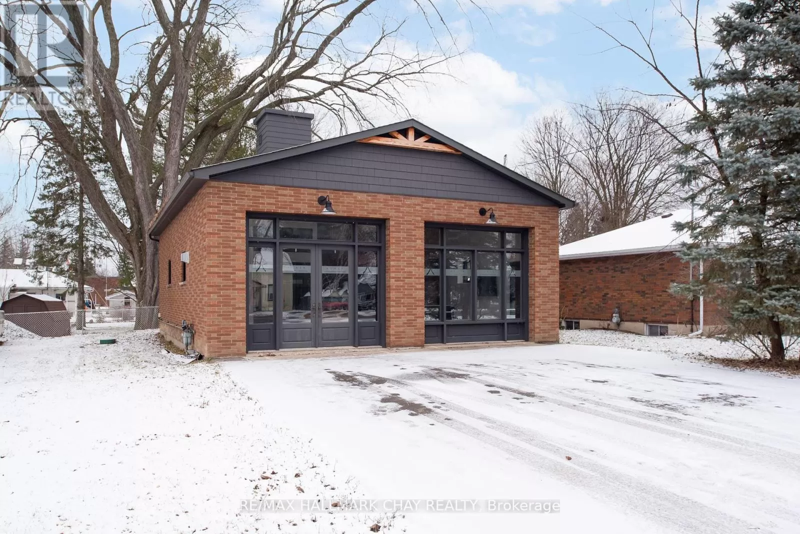 Offices for rent: 1663 George Johnston Rd, Springwater, Ontario L0L 1Y0