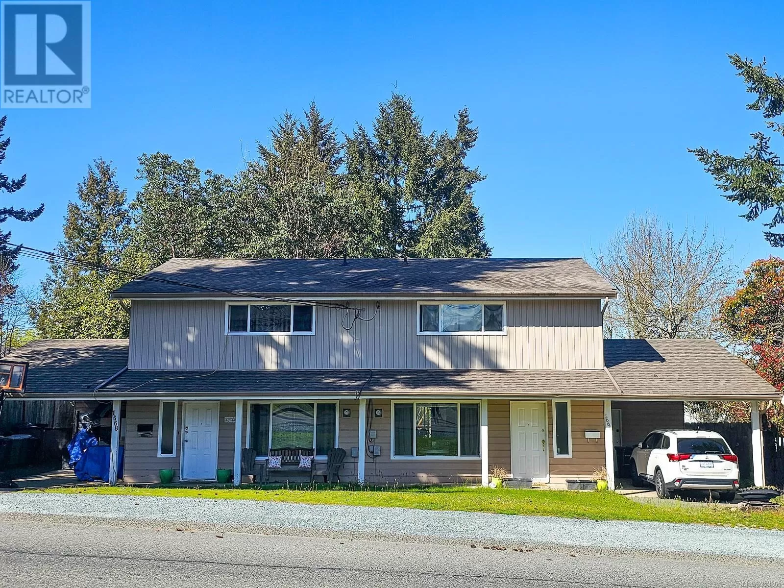 Duplex for rent: 1666/1668 Meredith Rd, Nanaimo, British Columbia V9S 2M4