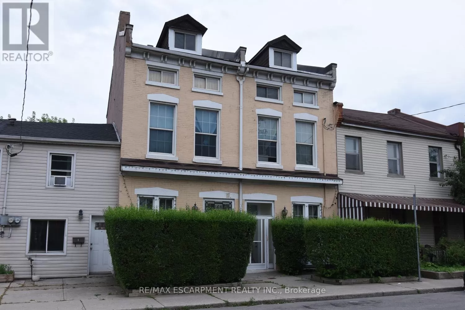 House for rent: 168 Macnab Street N, Hamilton, Ontario L8R 2M4