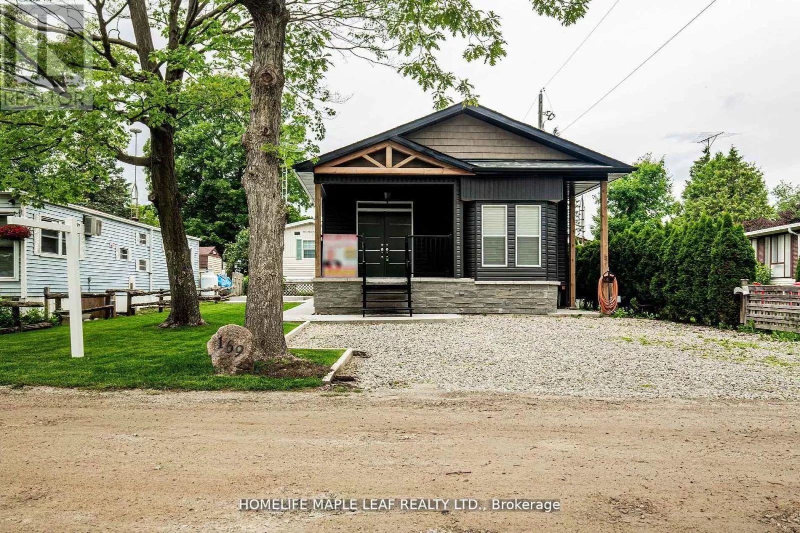Mobile Home for rent: 169 Cedar Cres, Centre Wellington, Ontario N1Y 2W5