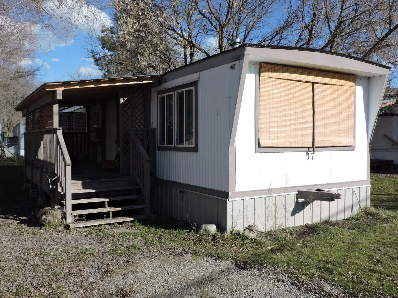 Mobile Home for rent: 17 - 925 Thirteenth Avenue, Midway, British Columbia V0H 1M0