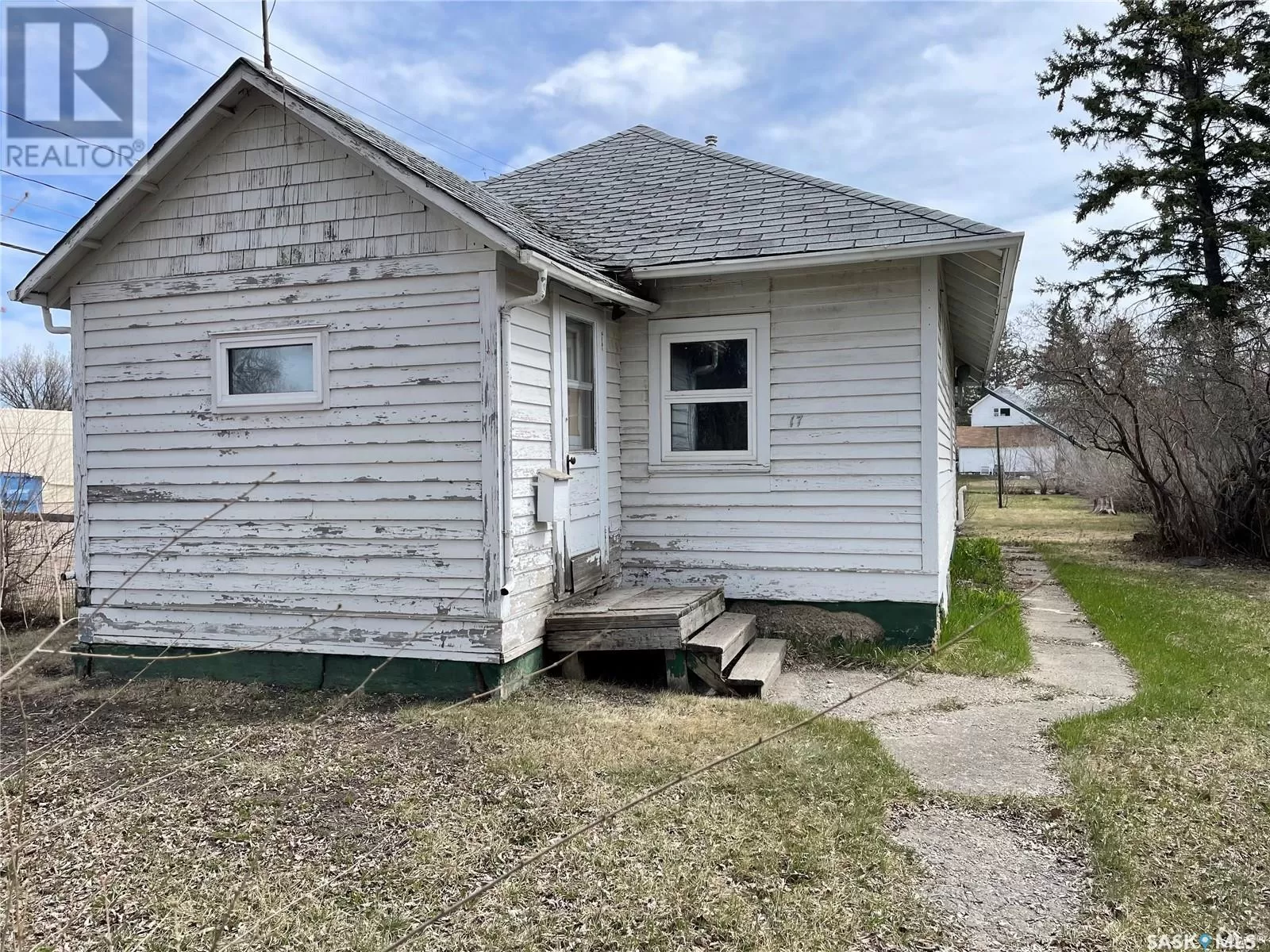 House for rent: 17 Melrose Avenue, Yorkton, Saskatchewan S3N 1Y9