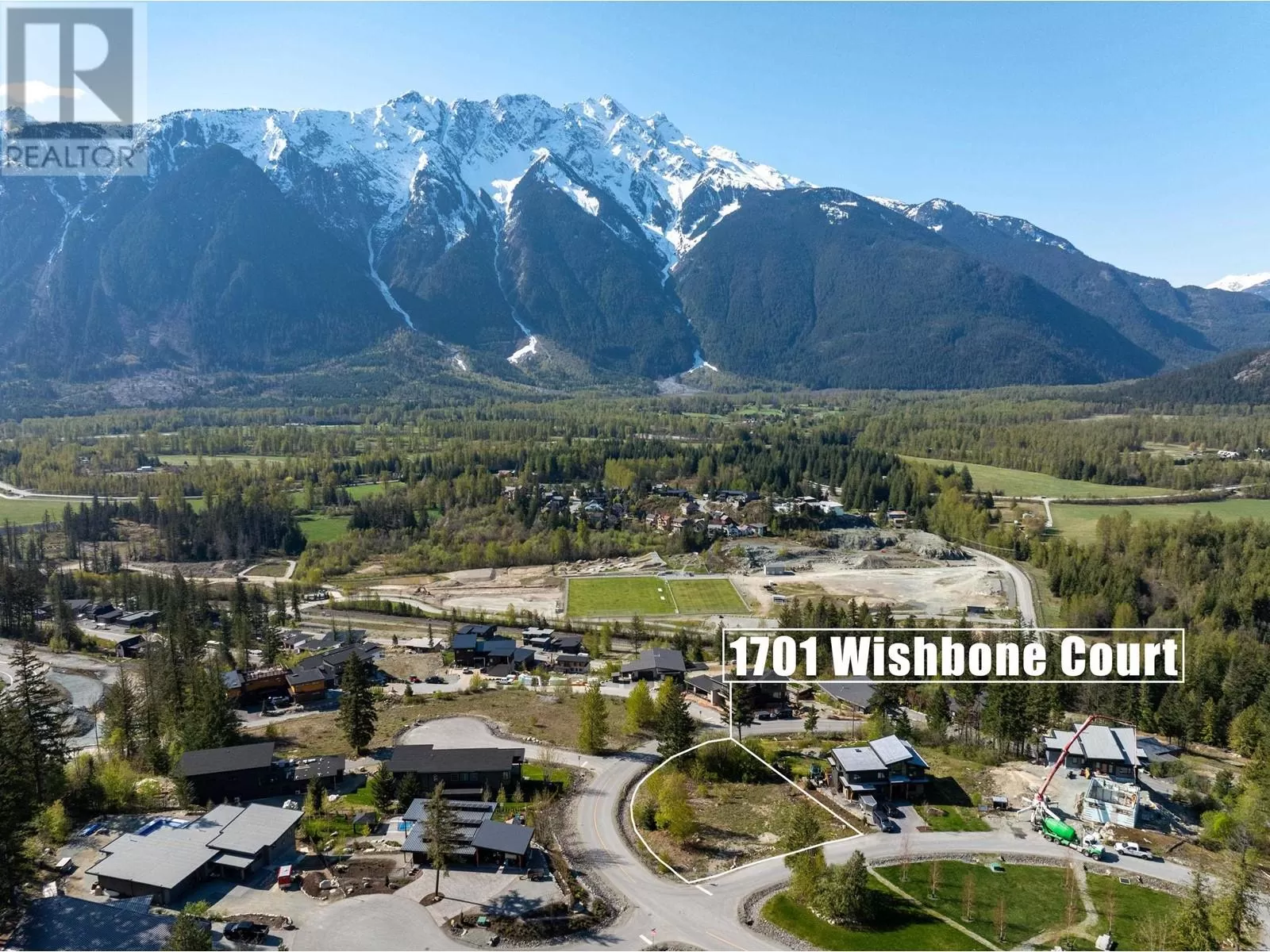 1701 Wishbone Court, Pemberton, British Columbia V0N 2L1