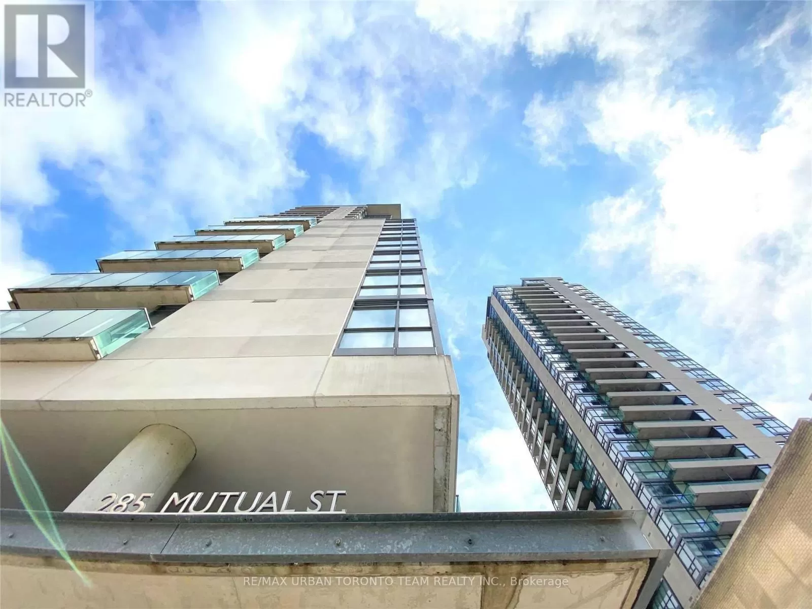 Apartment for rent: 1703 - 285 Mutual Street, Toronto, Ontario M4Y 3C5