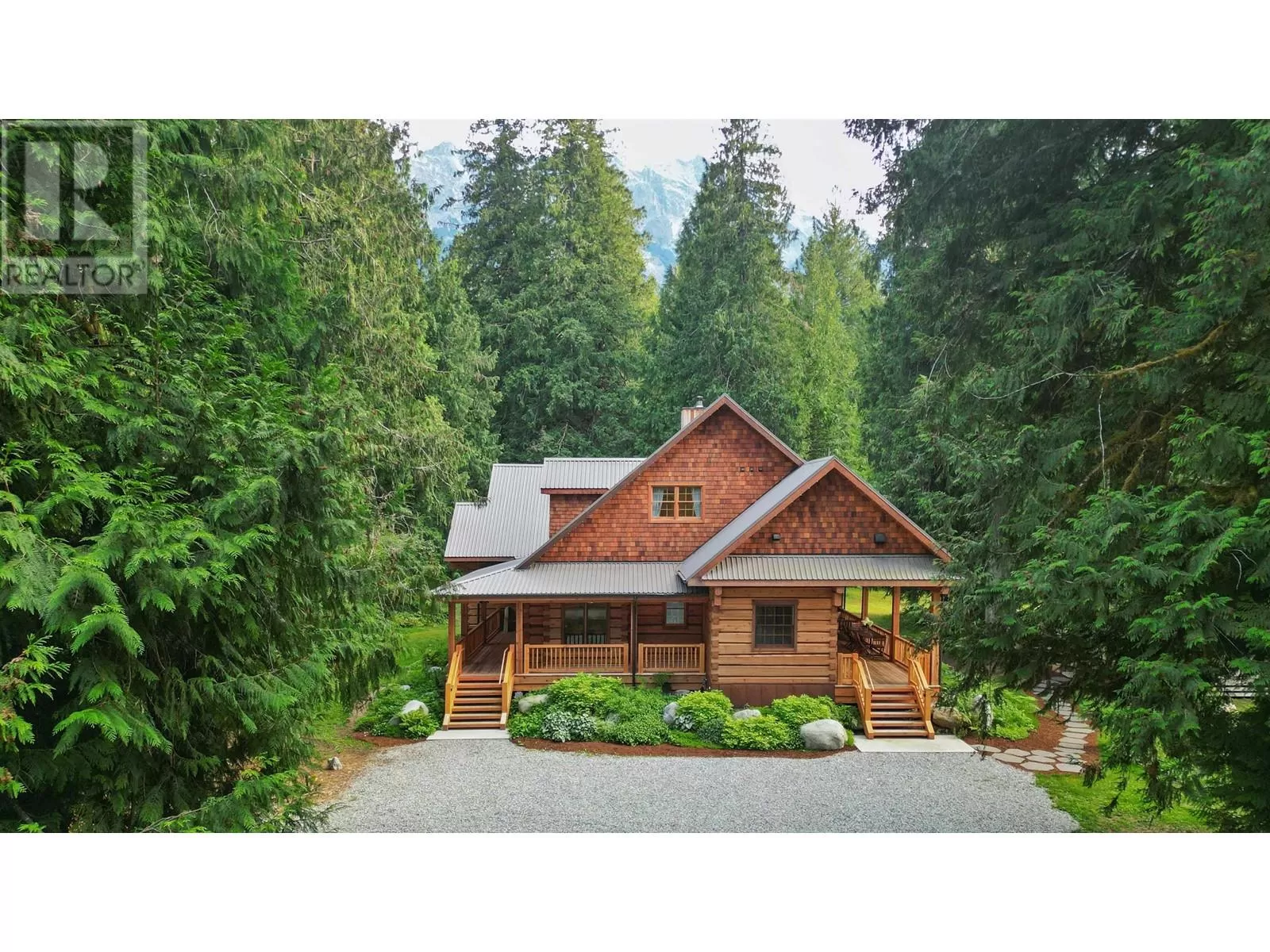 House for rent: 1710 Highway 99, Pemberton, British Columbia V0N 2L0