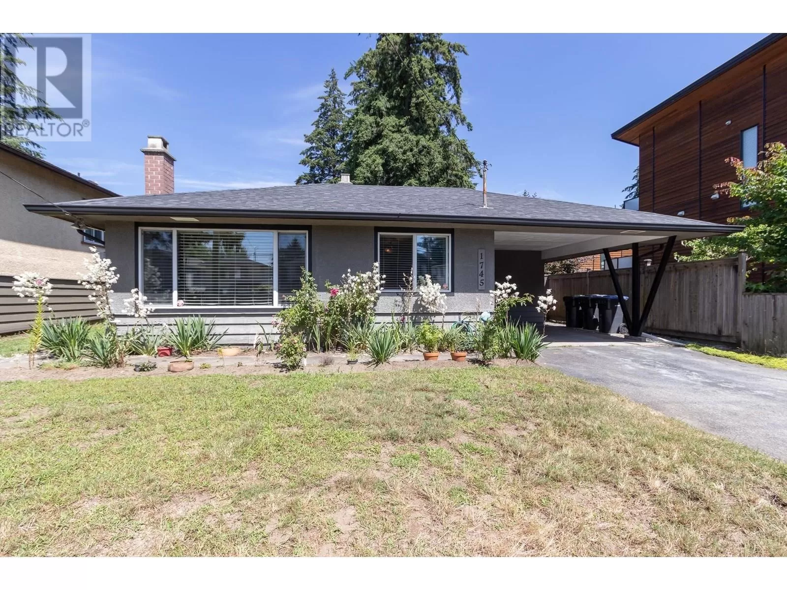 House for rent: 1745 Prairie Avenue, Port Coquitlam, British Columbia V3B 1V2