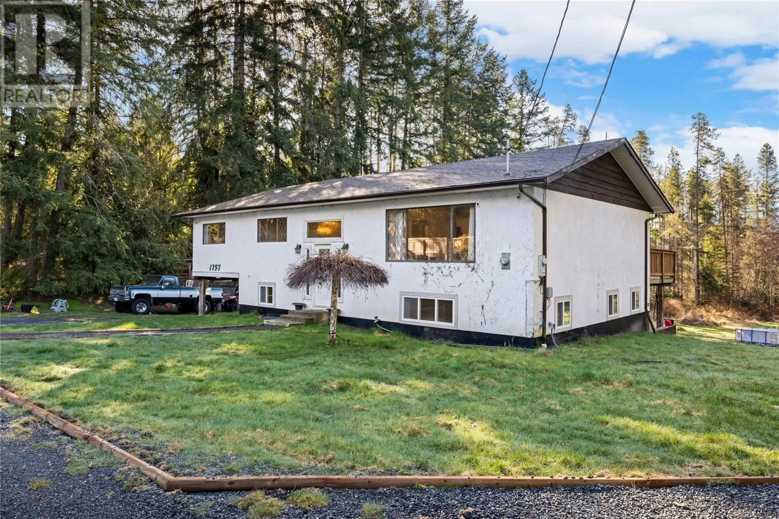 House for rent: 1757 Errington Rd, Errington, British Columbia V0R 1V0