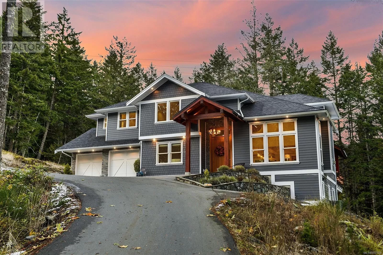 House for rent: 1789 York Ridge Pl, Highlands, British Columbia V9B 6E5