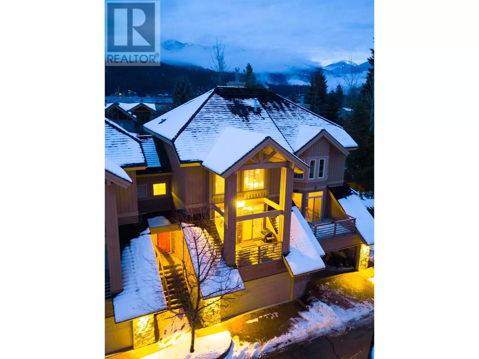 Row / Townhouse for rent: 18 8030 Nicklaus North Boulevard, Whistler, British Columbia V8E 1J7
