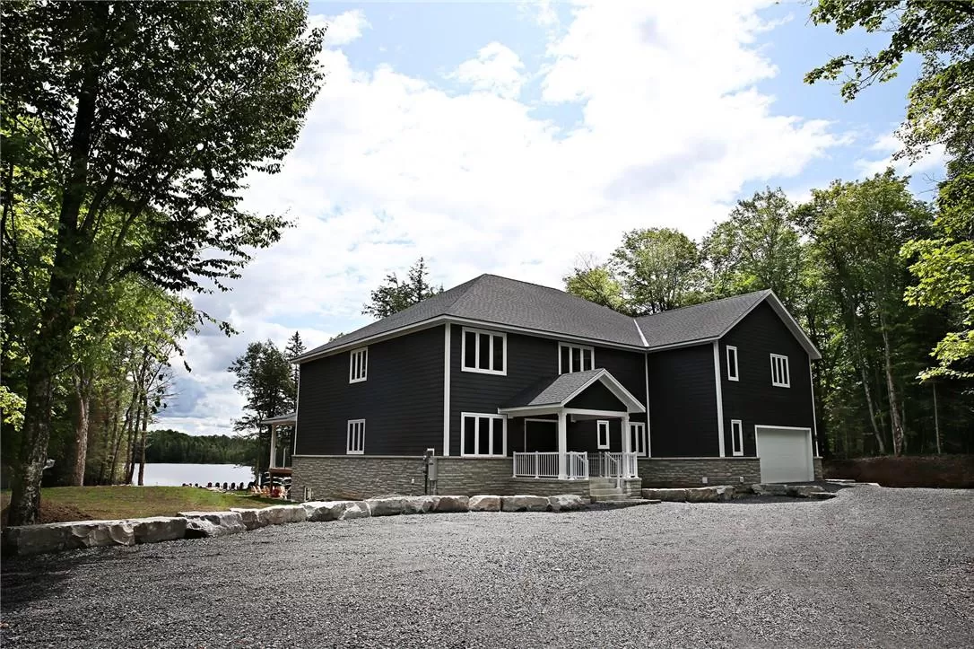 House for rent: 18 Hallgren Lane, Huntsville, Ontario P1H 2N5