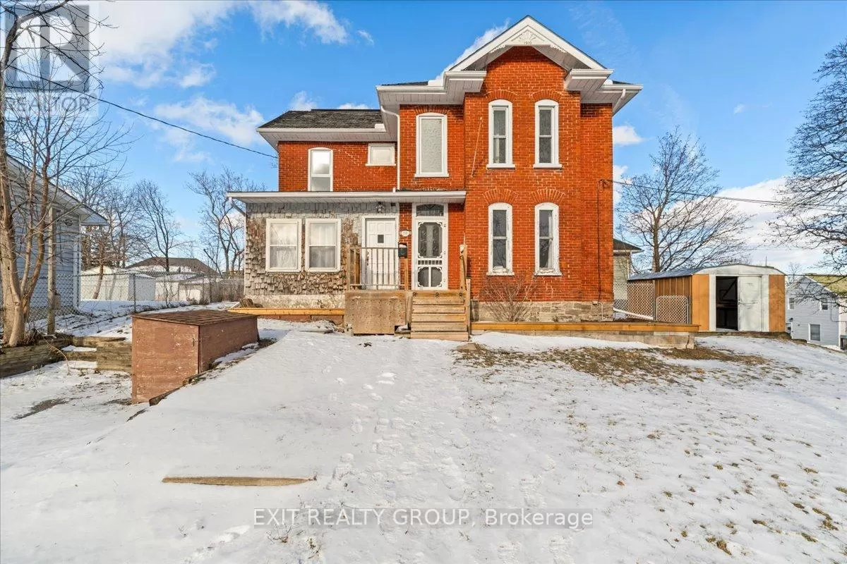House for rent: 18 Stone Street, Belleville, Ontario K8P 1Z9