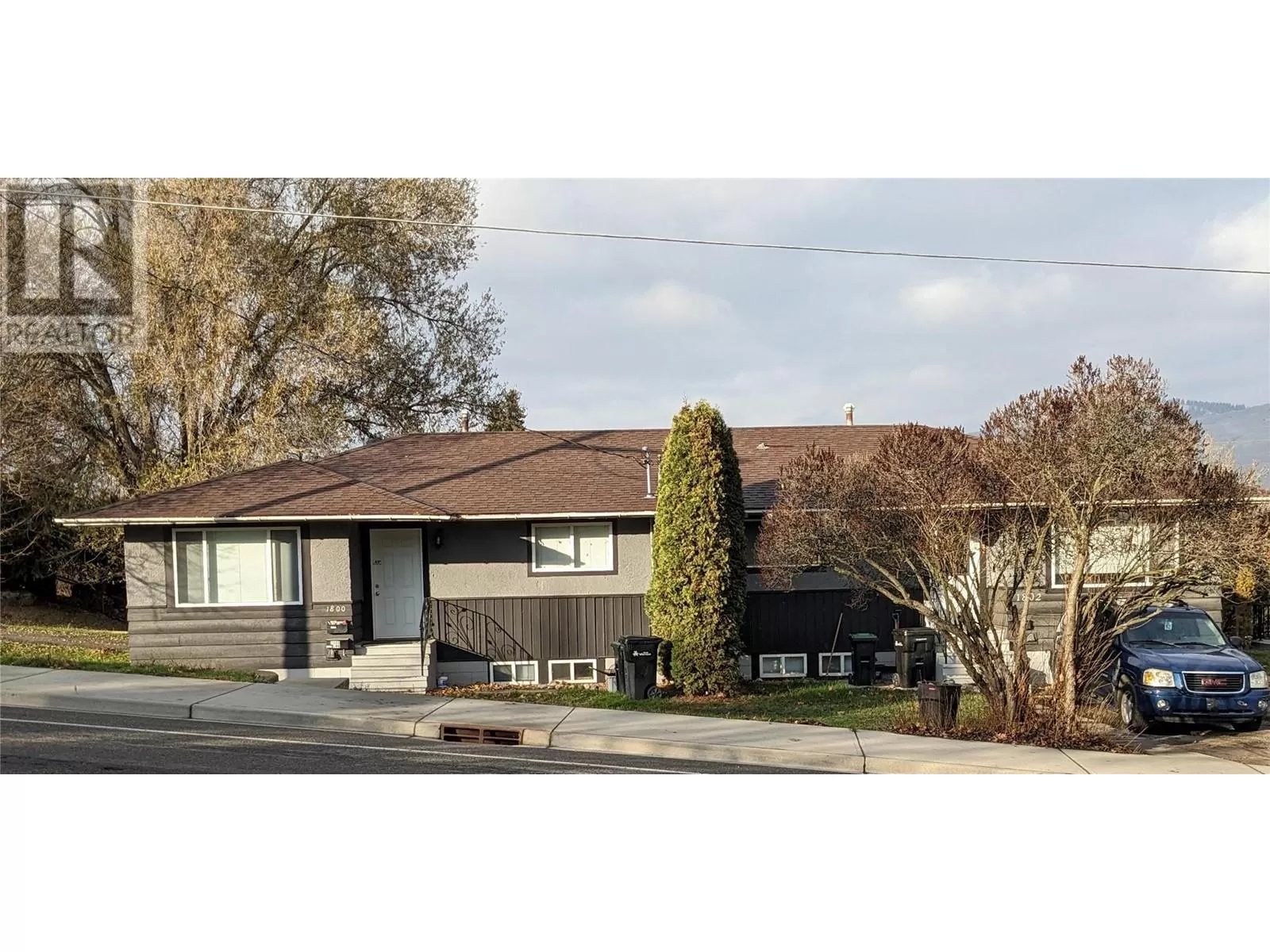 Fourplex for rent: 1800-1802 Mission Road, Vernon, British Columbia V1T 5Z3