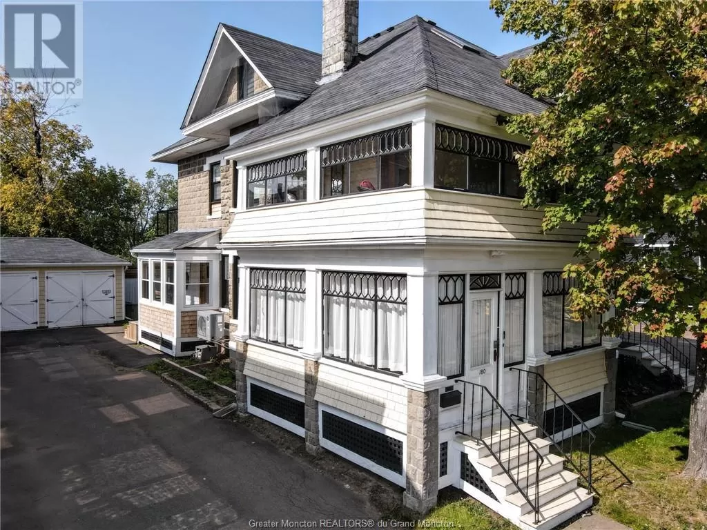 Duplex for rent: 180-182 Cameron, Moncton, New Brunswick E1C 5Z1