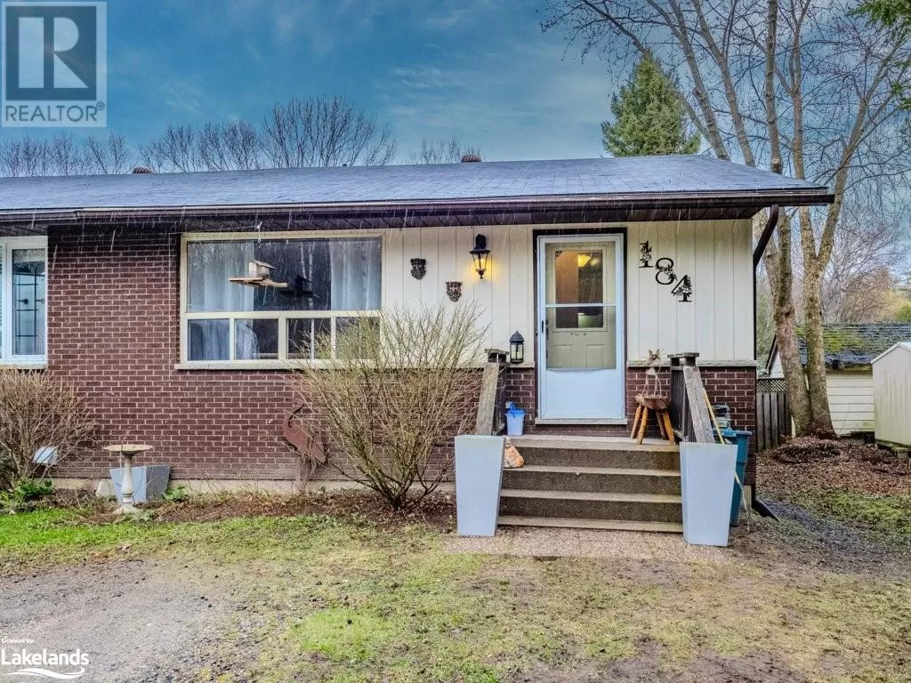 House for rent: 184 Fernwood Drive, Gravenhurst, Ontario P1P 1P4