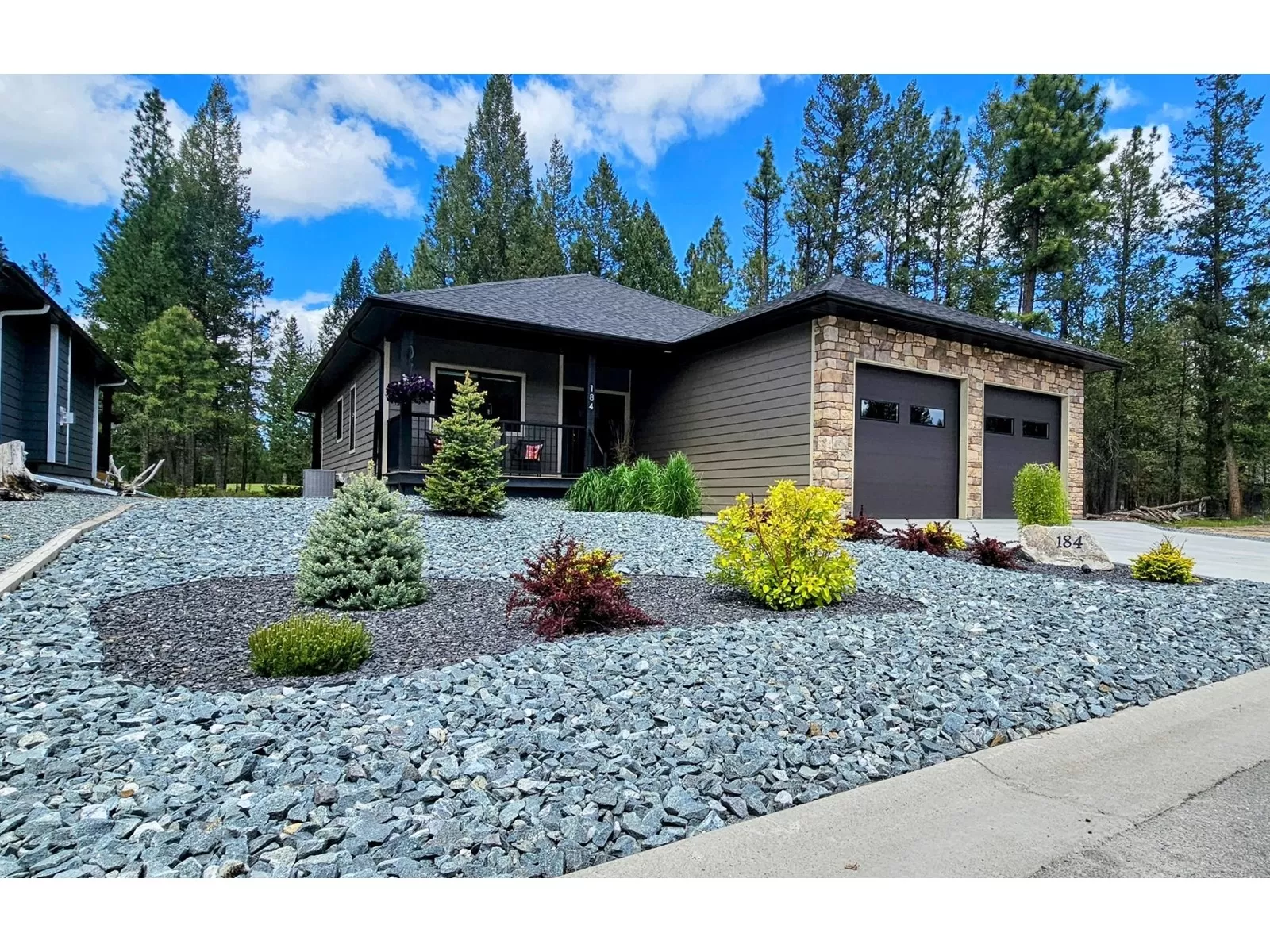 House for rent: 184 Shadow Mountain Boulevard, Cranbrook, British Columbia V1C 0C6