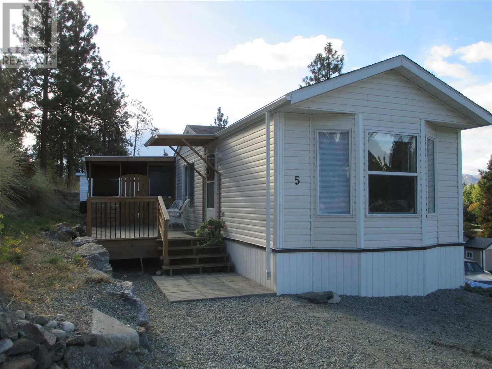 Manufactured Home for rent: 1860 Boucherie Road Unit# 5, West Kelowna, British Columbia V4T 1Z9