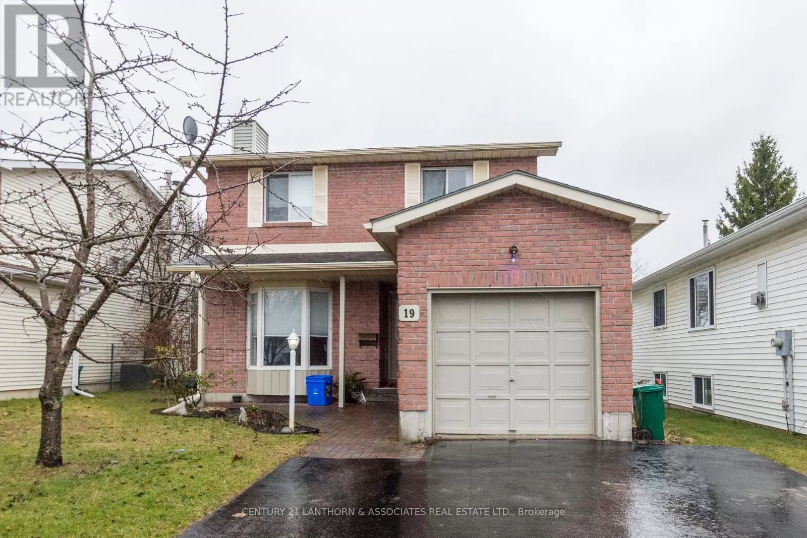 House for rent: 19 Bogart Crescent, Belleville, Ontario K8P 5E9
