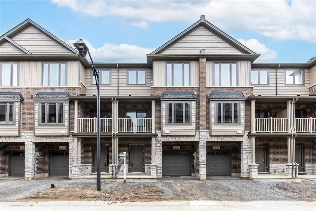 Row / Townhouse for rent: 19 Picardy Drive|unit #27, Stoney Creek, Ontario L8J 0M7
