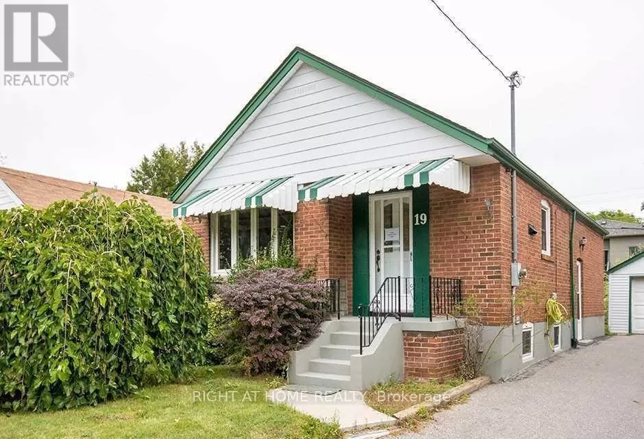 House for rent: 19 Stellarton Rd, Toronto, Ontario M1L 3C6