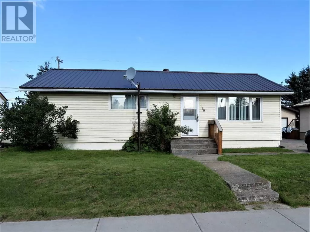 House for rent: 190 Sunwapta Drive, Hinton, Alberta T7V 1E9