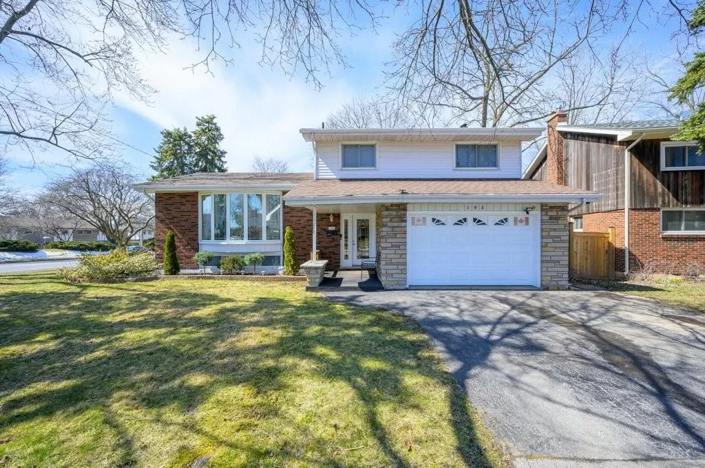 House for rent: 192 Buckingham Drive, Hamilton, Ontario L9C 2G7