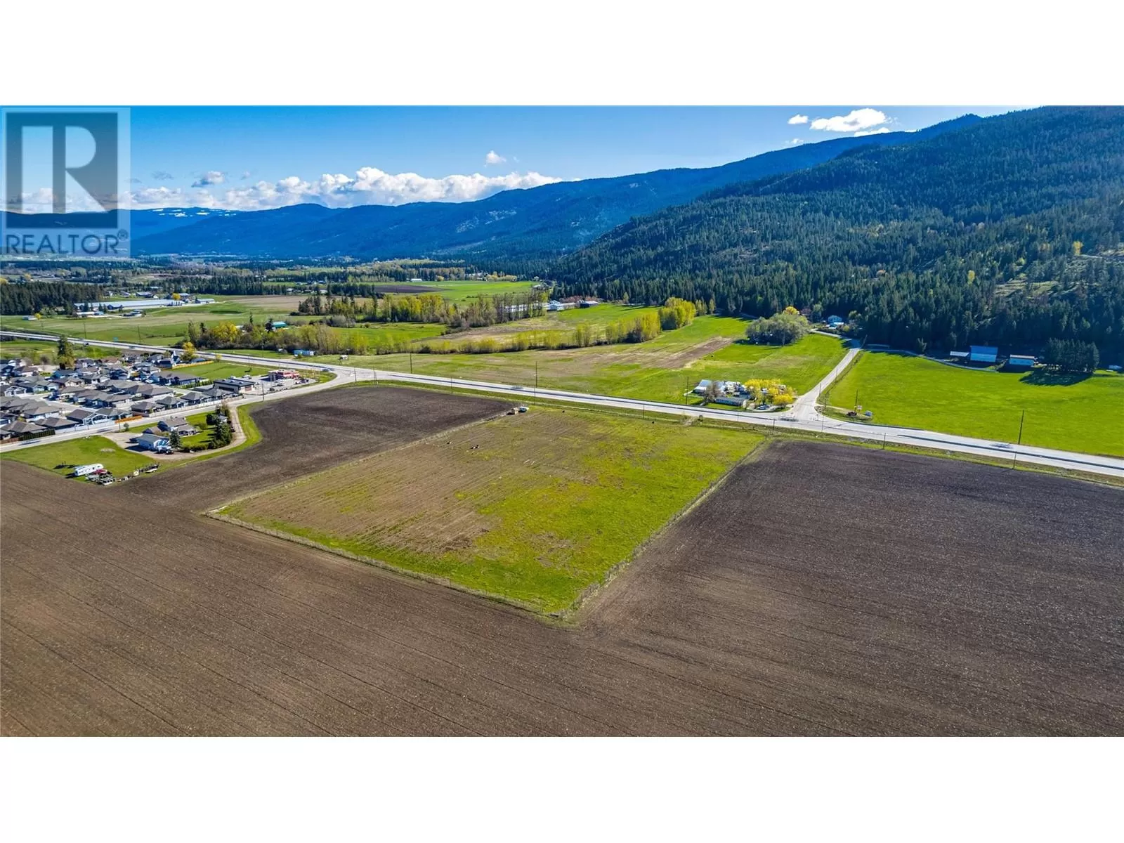 Other for rent: 1939 97a Highway, Armstrong, British Columbia V0E 1B6