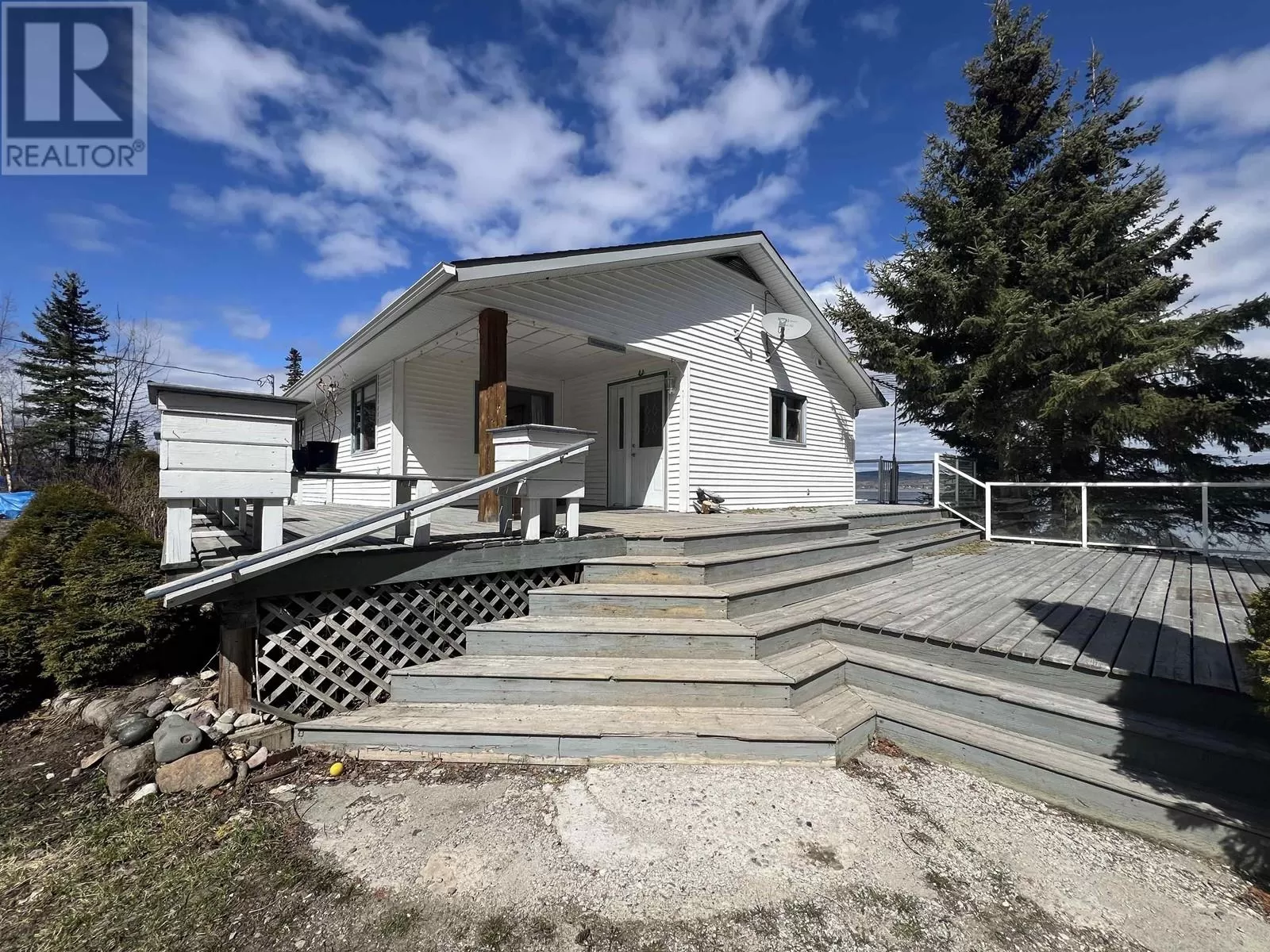 House for rent: 1944 Uncha Lake Road, Burns Lake, British Columbia V0J 2P0