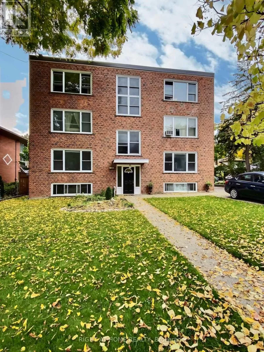Other for rent: #2 -134 Lucas St, Richmond Hill, Ontario L4C 4P5