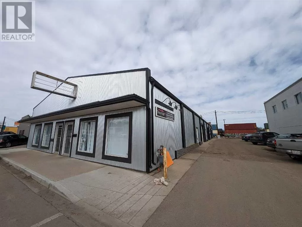 Commercial Mix for rent: 2, 677 South Railway Street Se, Medicine Hat, Alberta T1A 2V8