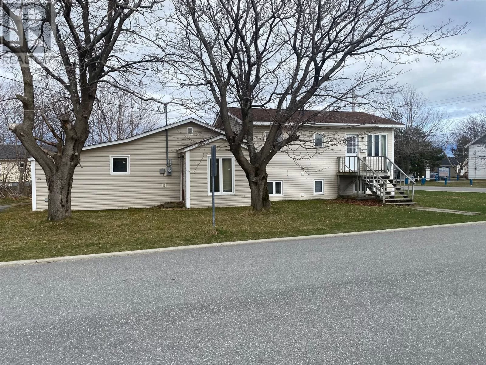 Multi-Family for rent: 2 Hillview Avenue, Stephenville, Newfoundland & Labrador A2N 1S3