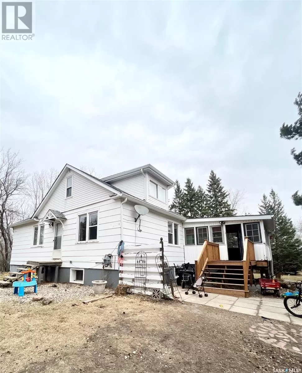 House for rent: 2 Red Deer Hill Road Acreage, Prince Albert Rm No. 461, Saskatchewan S6V 5P9