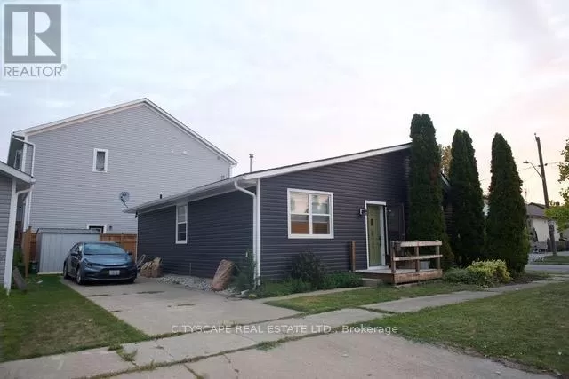 House for rent: 2 Weston Rd, St. Catharines, Ontario L2S 1Z9