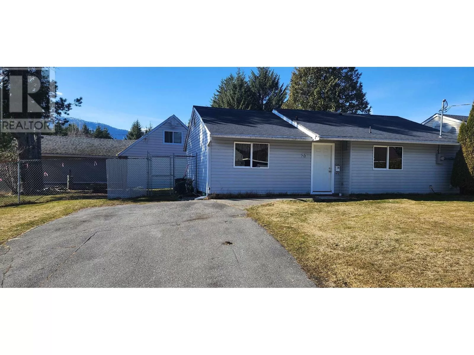 House for rent: 20 Eagle Street, Kitimat, British Columbia V8C 1S9