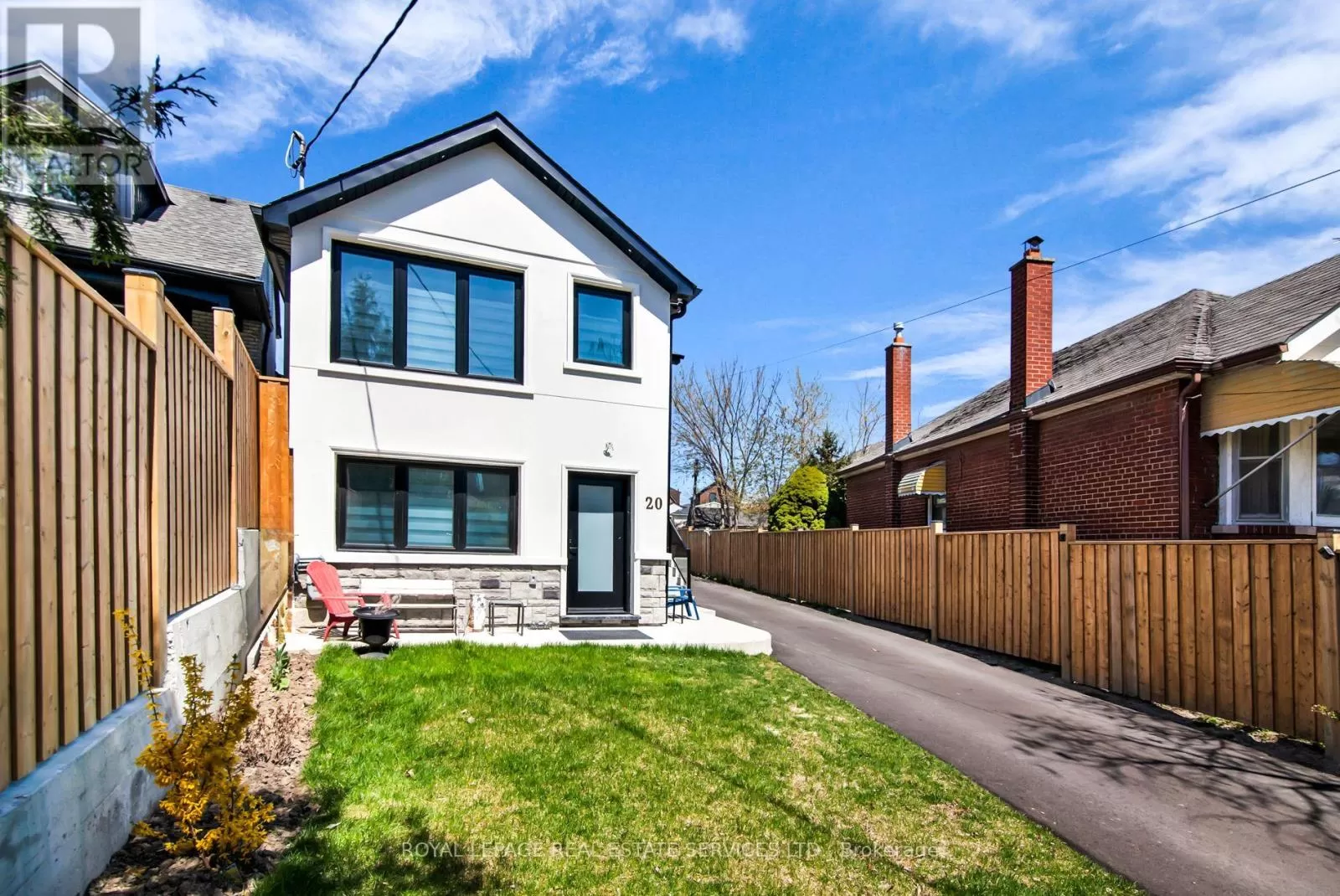 House for rent: 20 Kenora Crescent, Toronto, Ontario M6M 1C6