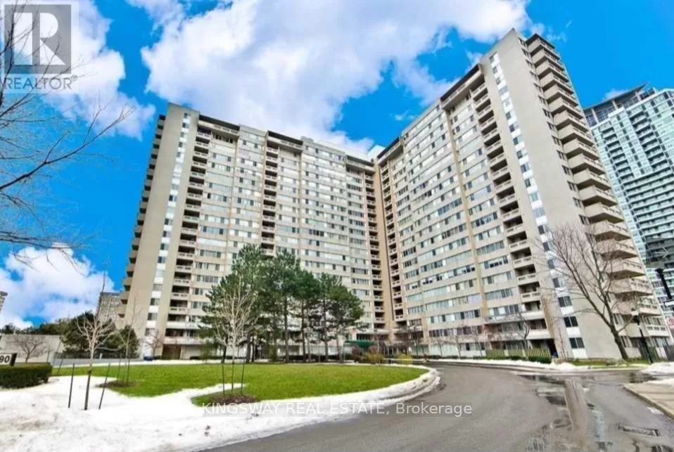 Apartment for rent: #2003 -3590 Kaneff Cres, Mississauga, Ontario L5A 3X3