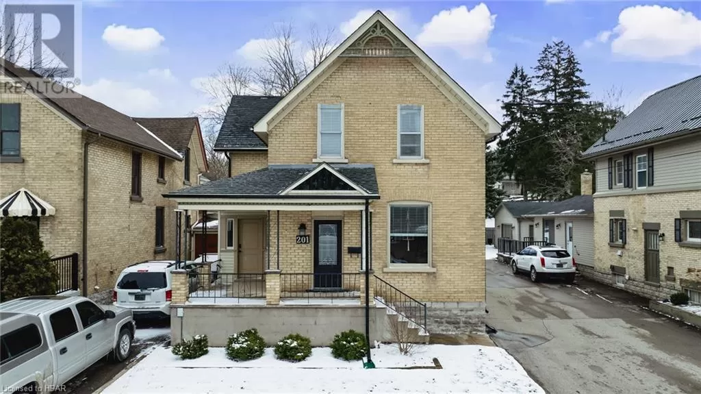 House for rent: 201 Wellington Street S, St. Marys, Ontario N4X 1B3