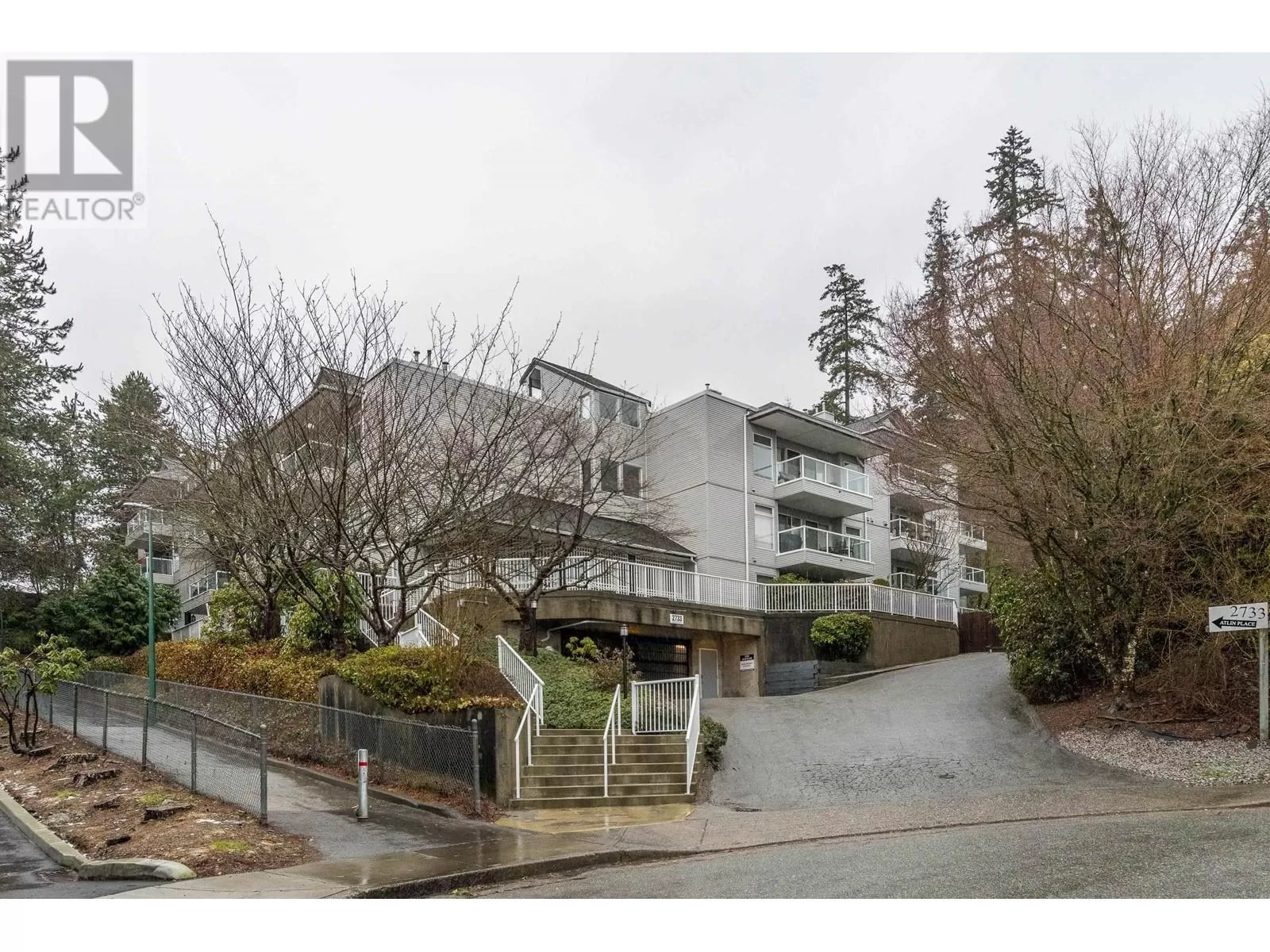 Apartment for rent: 202 2733 Atlin Place, Coquitlam, British Columbia V3C 5B1